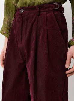 Pleated corduroy pant