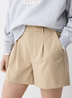 Pleated dress short