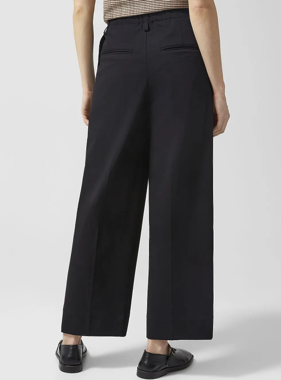 Pleated elastic waistband pant