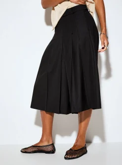 Pleated gauchos
