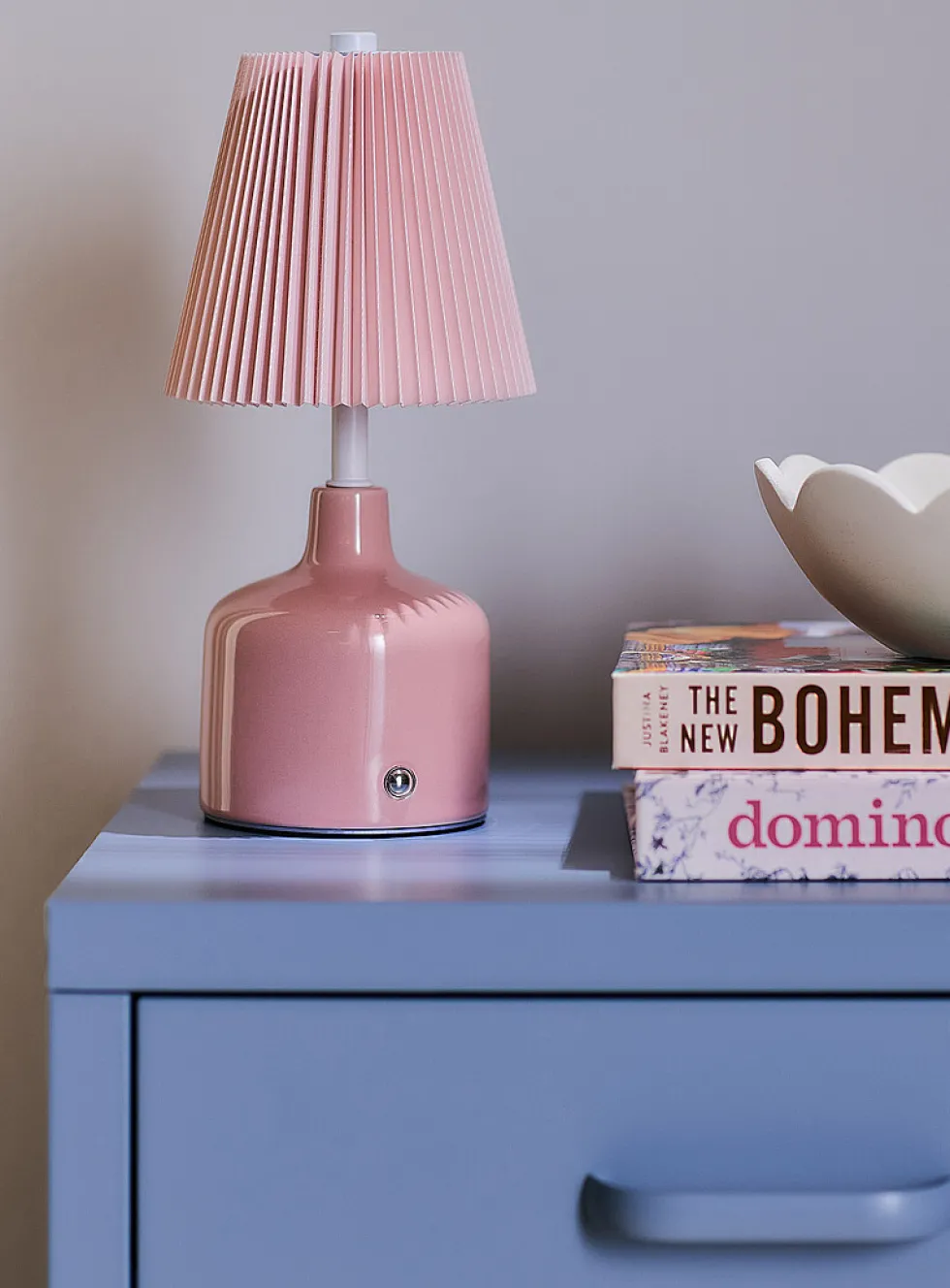 Pleated lampshade rechargeable touch table lamp