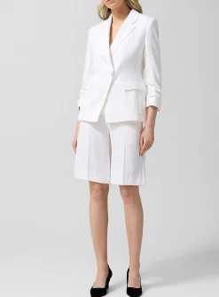 Pleated linen Bermuda short
