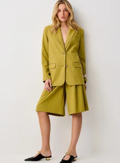 Pleated waist chartreuse Bermuda short