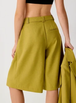 Pleated waist chartreuse Bermuda short