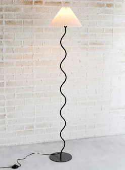 Pleated-shade wavy floor lamp