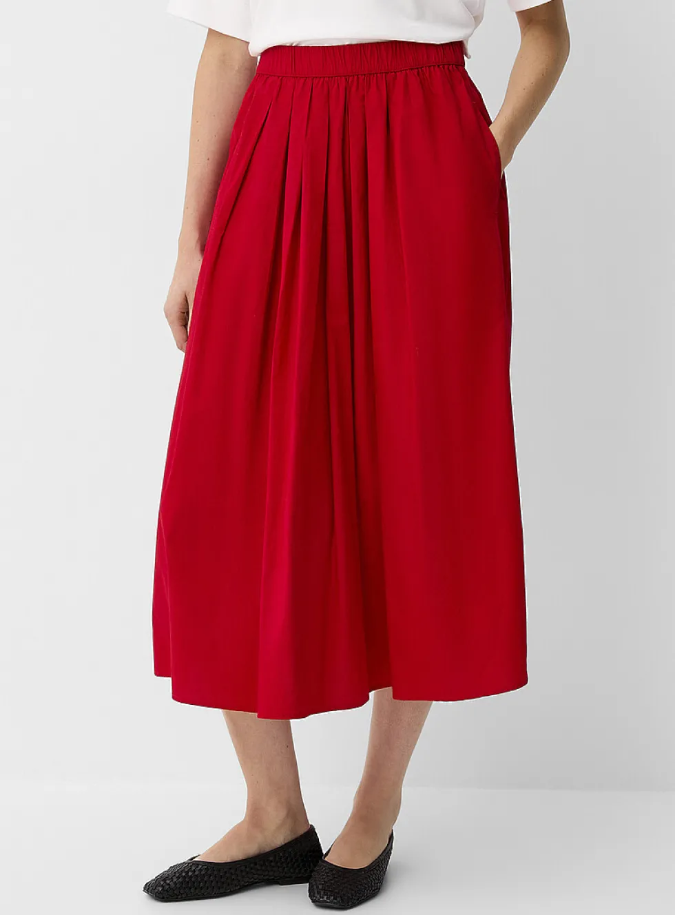 Pleated-waist poplin maxi skirt
