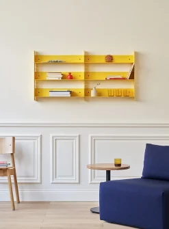 Pli folded steel wall-mounted shelf unit