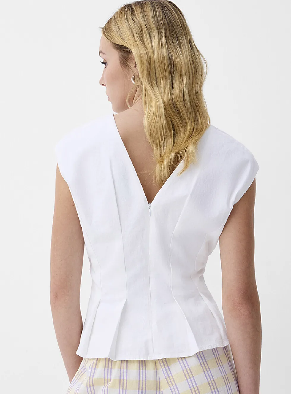 Plunging V-neck linen-blend pleated cami