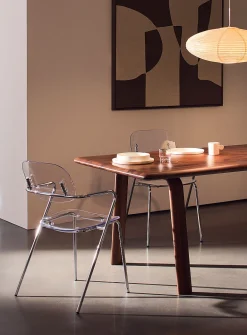 Polycarbonate and metal armrest chairs