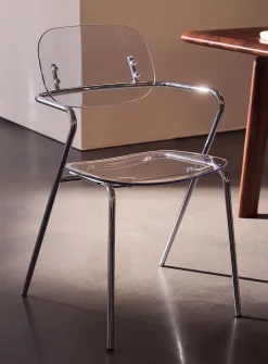 Polycarbonate and metal armrest chairs