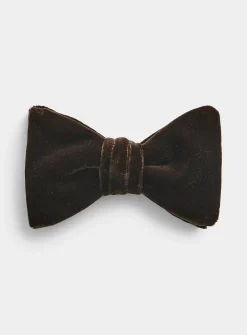 Pontoglio velvet bow tie