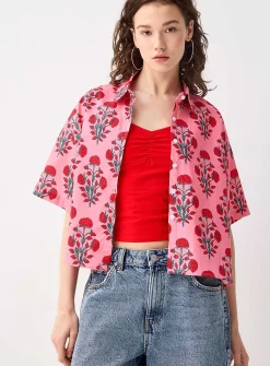 Pop print cropped shirt