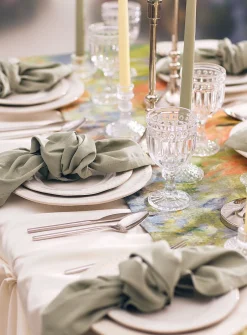 Poppy fields linen-blend table runner