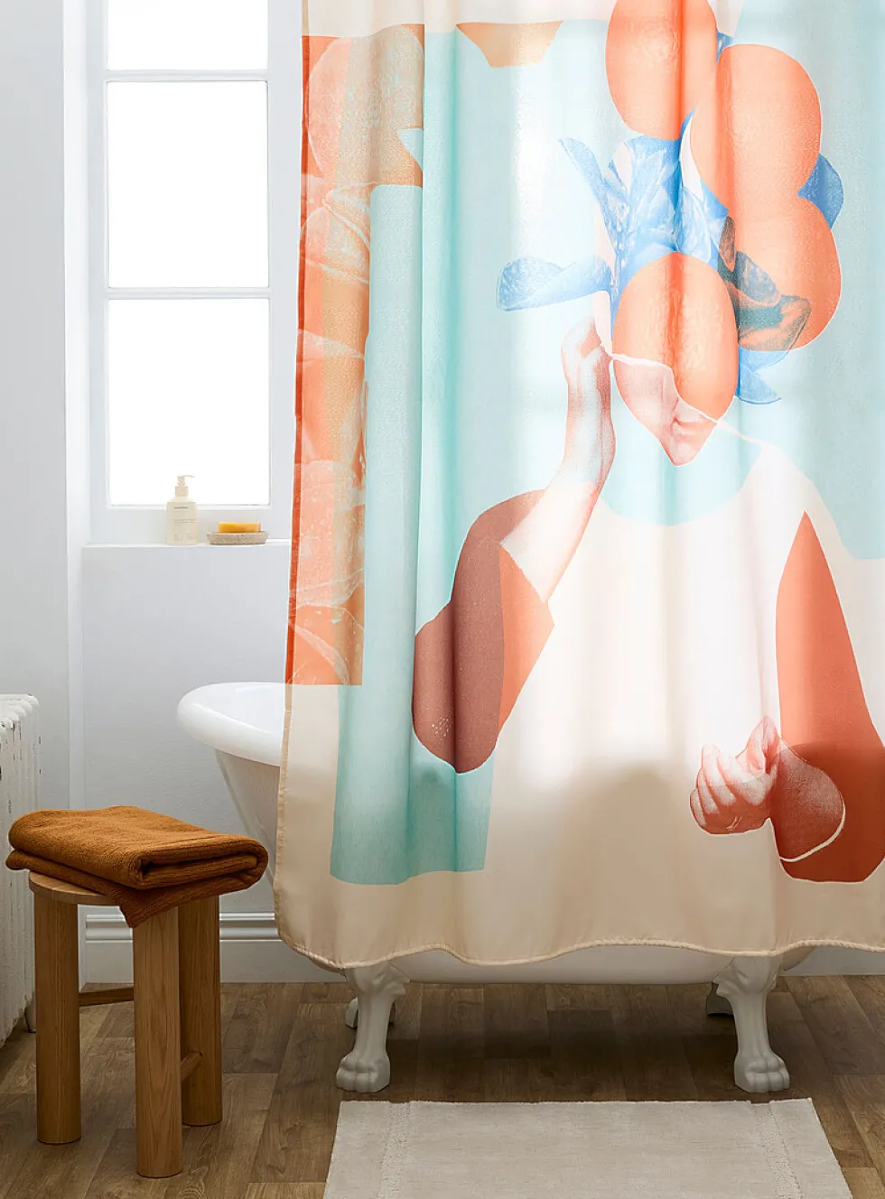 Pousse pousse shower curtain