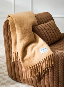 Powdery tone faux-mohair throw