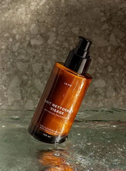 Precious oils cleansing milk