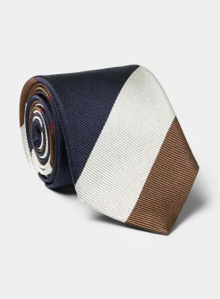 Preppy diagonal stripe tie