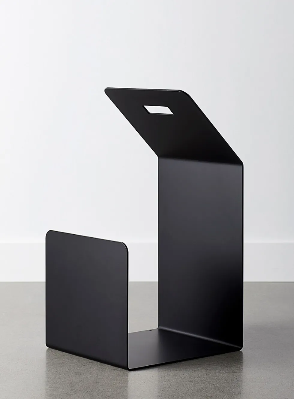Pull log stand