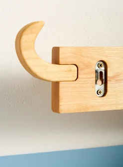 Puppy wall-mounted coat rack