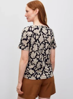 Pure linen V-neck T-shirt
