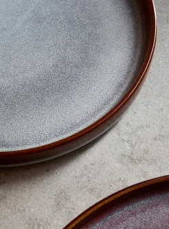 Purple-hued speckles small plate