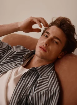 Pyjama-striped shirt