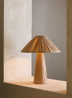 Raffia paper table lamp