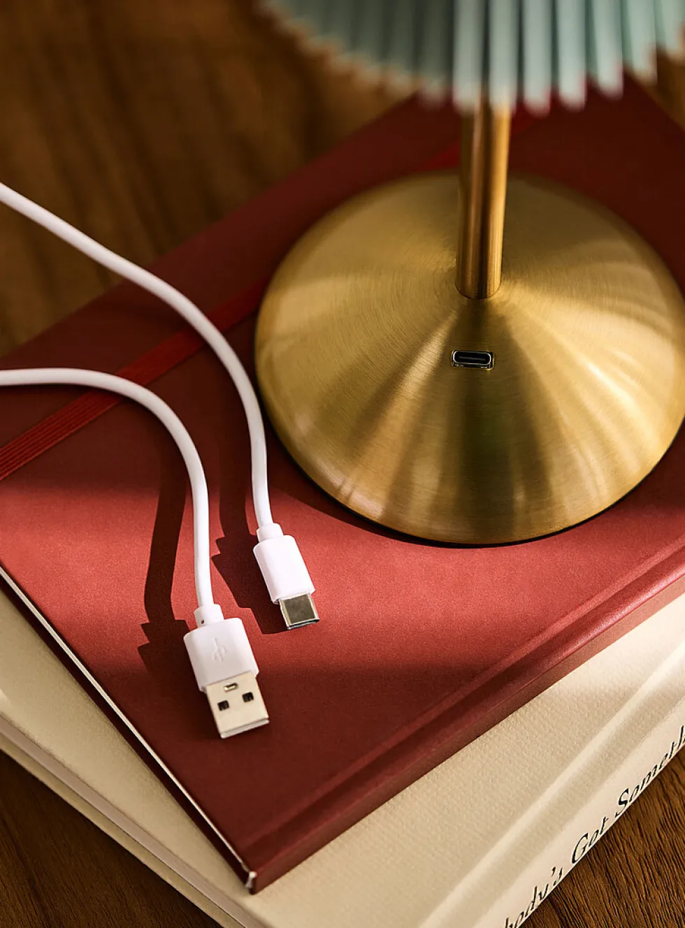 Rechargeable touch lamp with pleated shade