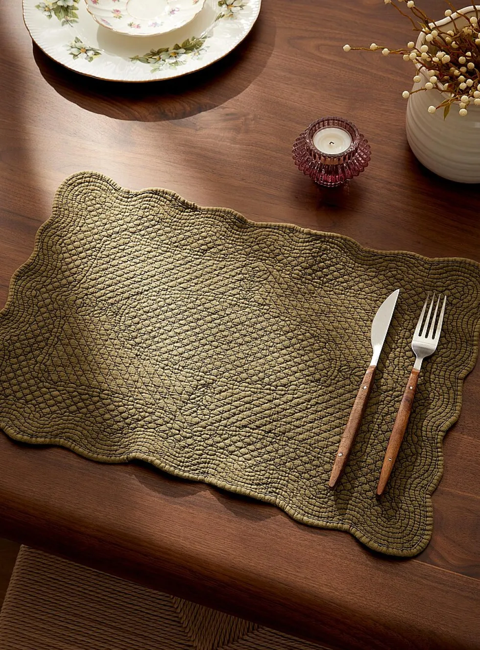 Rectangular ornamental topstitched placemat