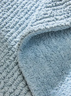 Rectangular reversible bath mat