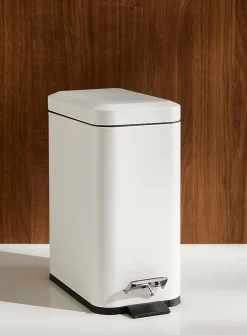 Rectangular soft-close bin