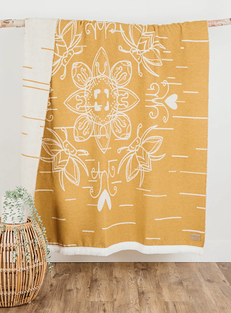 Recycled fibre honey blanket