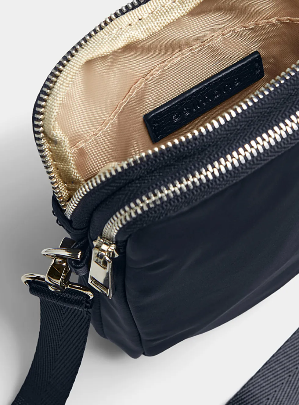 Recycled polyester phone clutch