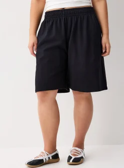Relaxed French terry Bermuda short