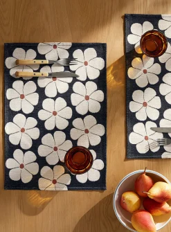 Retro daisies tapestry placemats