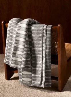 Retro mosaic throw