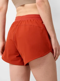 Retro rounded hem shorts