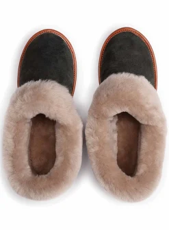 Reversed sheepskin trimmed slipper