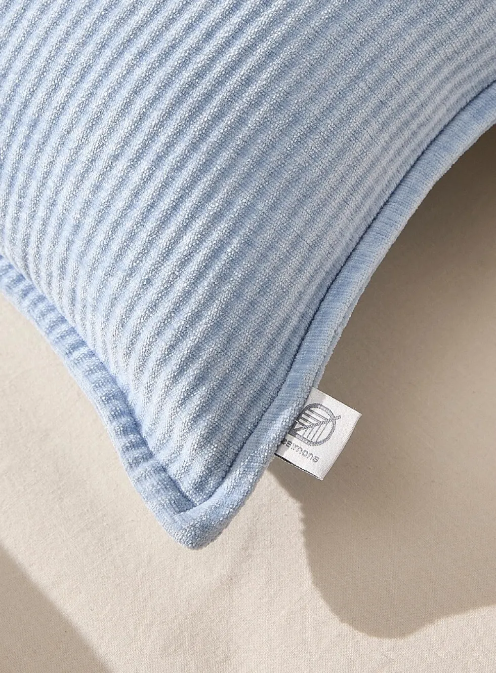 Ribbed chenille knit rectangular removable cover cushion