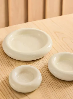 Rounded edge plate