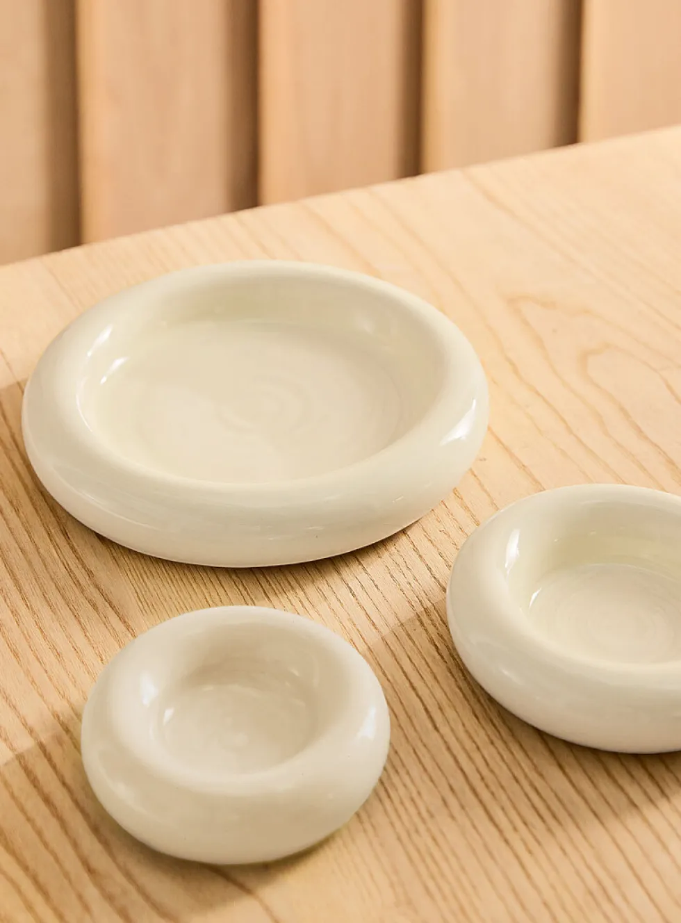 Rounded edge plate