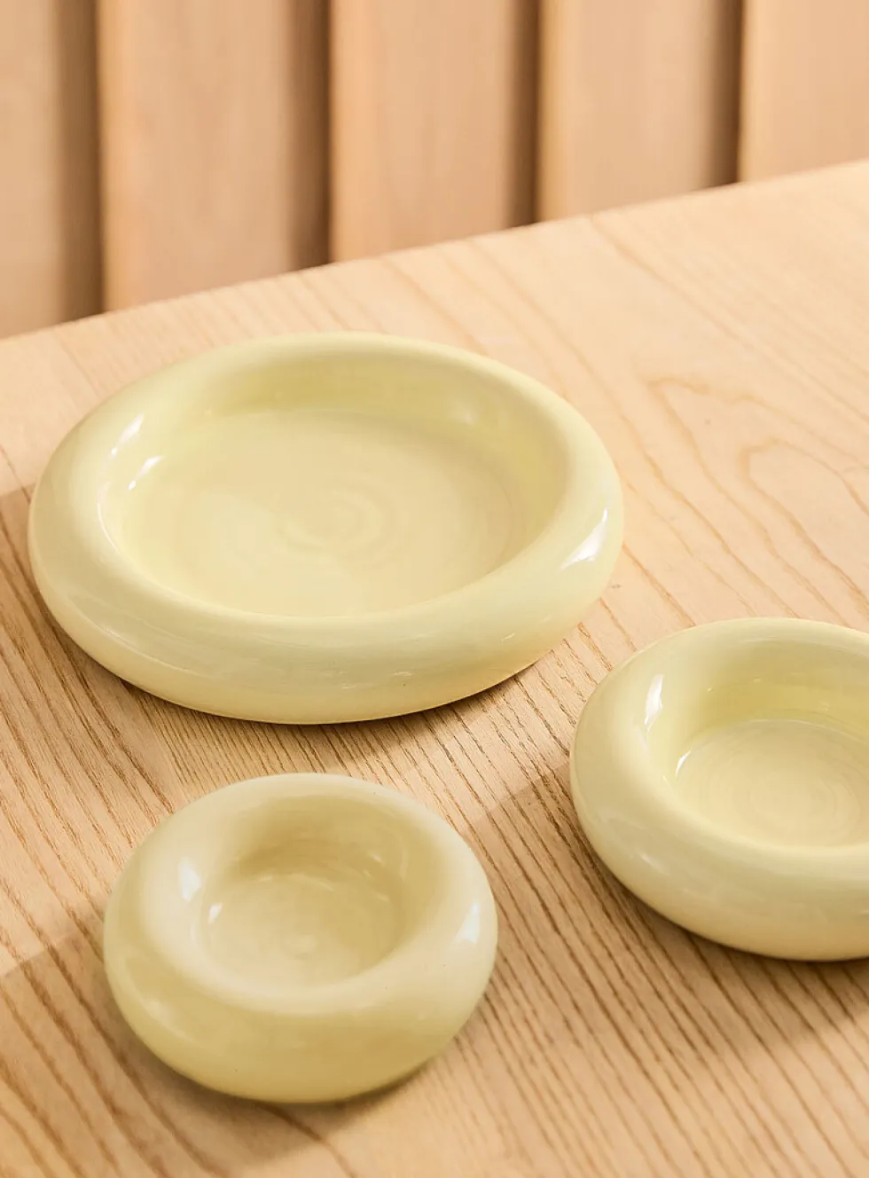 Rounded edge plate