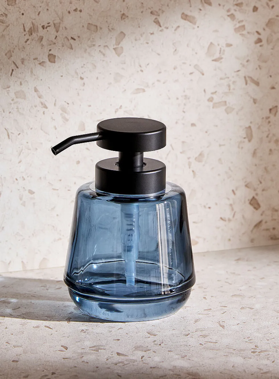 Rounded soap pump
