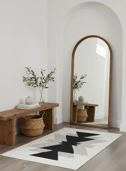Royal woven rug