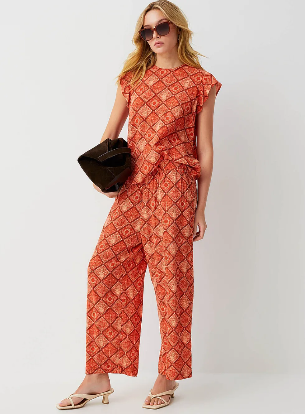 Ruffle sleeves crew-neck blouse
