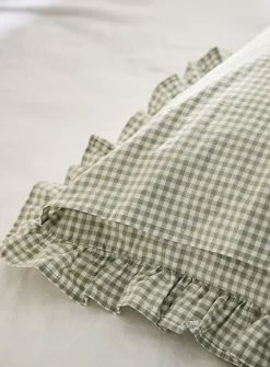 Ruffled border gingham pattern pillow sham