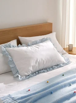 Ruffled border pillow sham