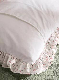 Ruffled border pillow sham