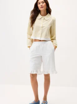 Ruffled hem Bermuda short