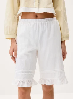 Ruffled hem Bermuda short